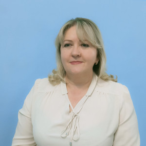 Педагогический работник Комзалова Галина Николаевна
